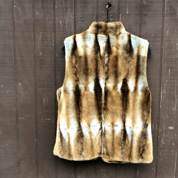 Faux Fur Skea Reversible Ski Vest! - Picture 3 of 7